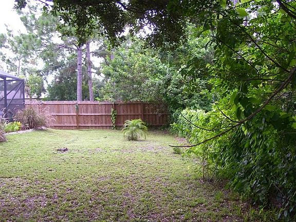 Large Fenced Yard