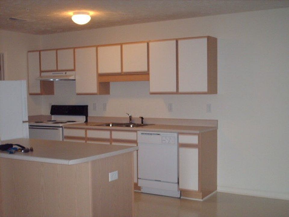 2nd image of 1033 Windward Cv APT 102