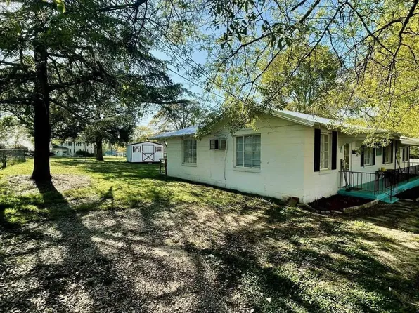 3 Louisiana St, Honea Path, SC 29654