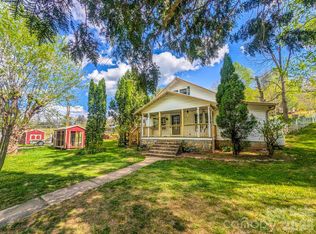 87 Henderson Ln, Burnsville, NC 28714