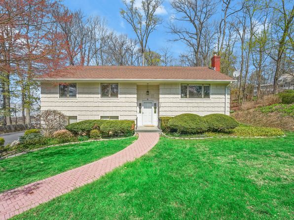 6 Scarborough Cir