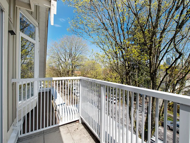 2755 Maple St #410 — Photo 12