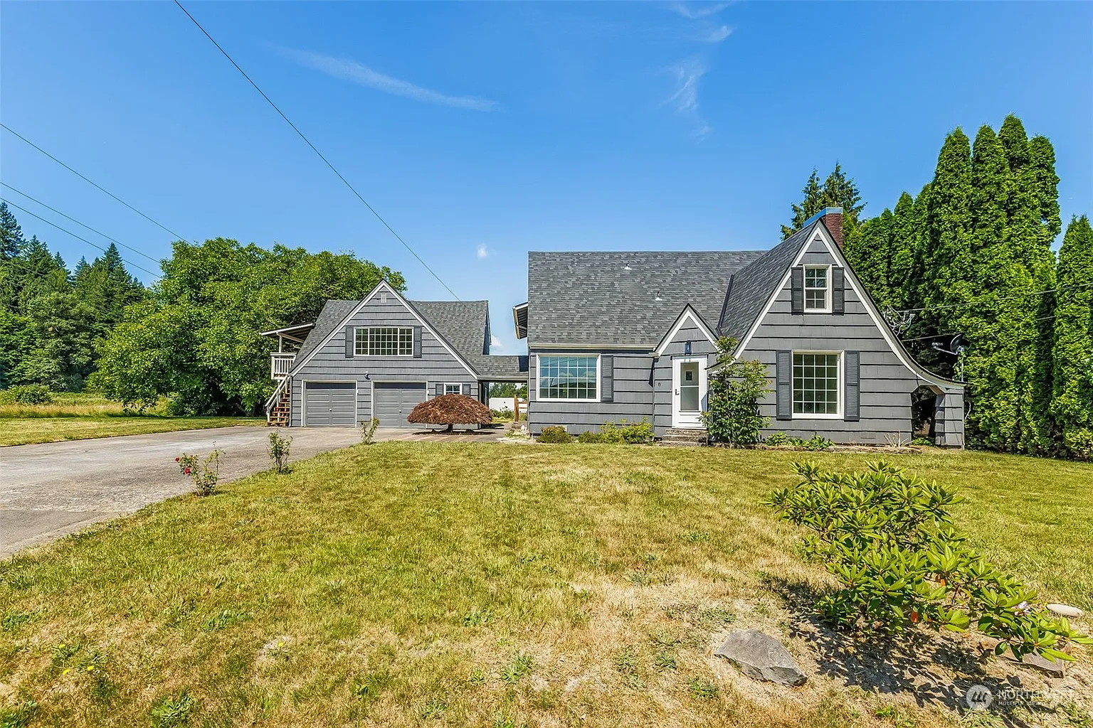 2031 36th Avenue photo 1