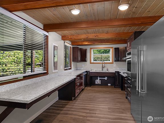 5th image of 125 41st Avenue NE