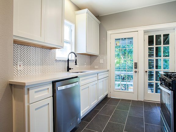 Enjoy this BRAND new designer kitchen! All new appliances.