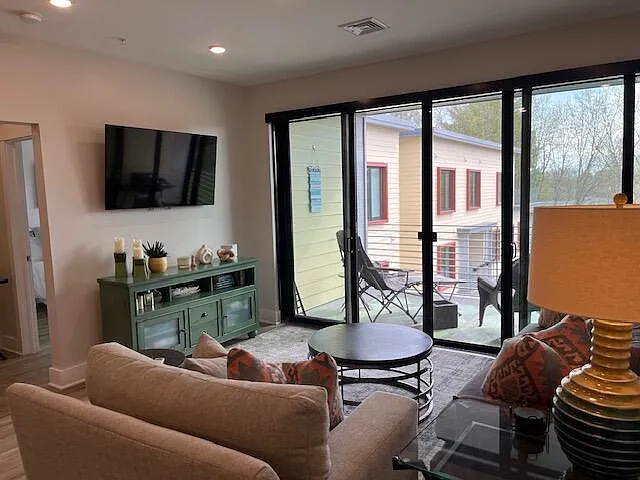 2 bed, 1159 sqft, $3,200 — Photo 3
