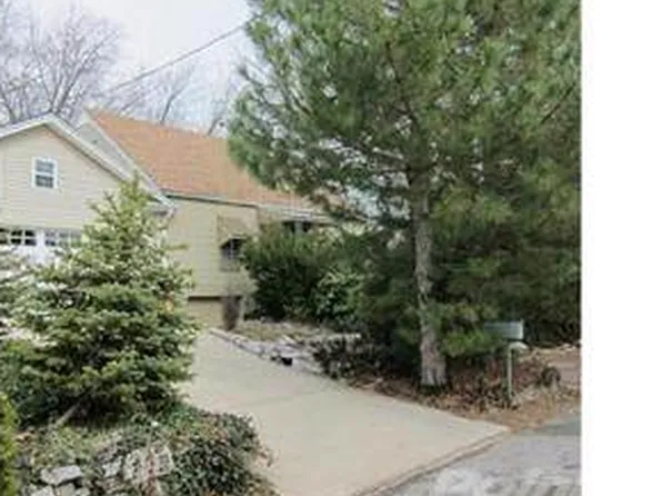 10319 Cable Ave, Saint Louis, MO 63131