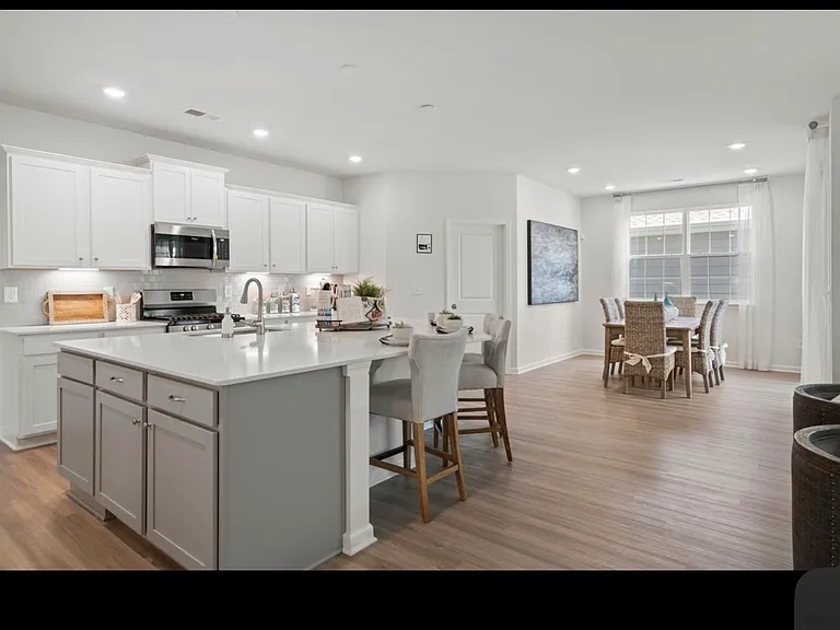 413 Pine St #413 — Photo 10