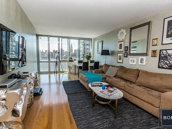 2nd image of 4615 Center Blvd APT 4001