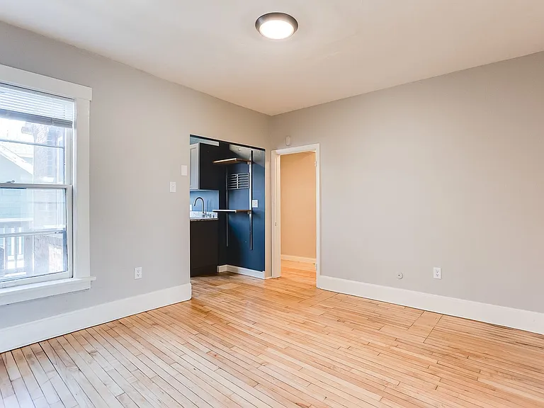 424 Smith — Photo 30