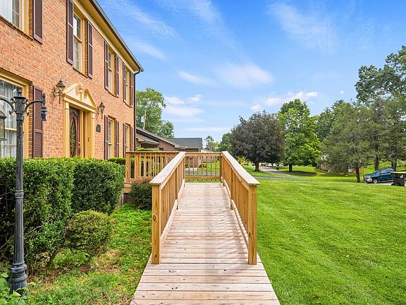 5th image of 1435 English Forest Rd