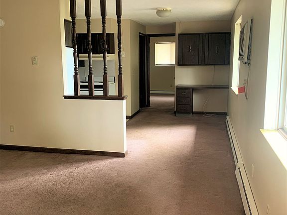 Built-in area off kitchen