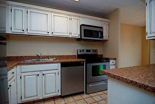 4th image of 801 S Plymouth Ct APT 816