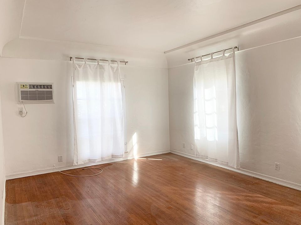 1st image of 421 S Maple Dr #1