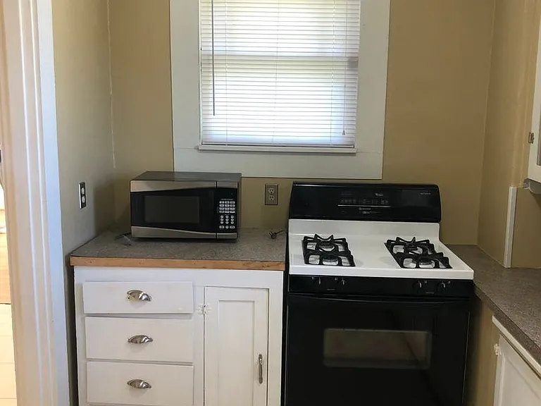 619 Poplar St — Photo 7