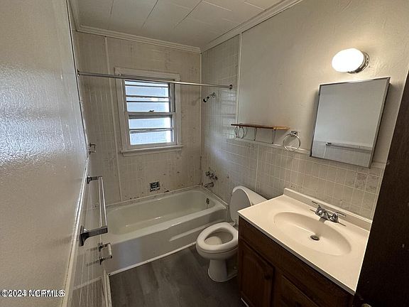 5th image of 3754 Cameron St