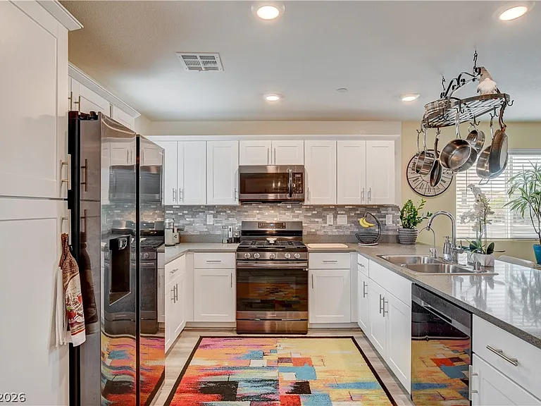 3715 Brilliant Sunset St — Photo 15