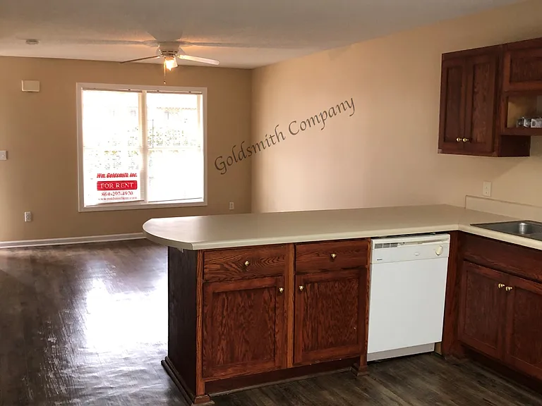 209A Springfield Cir — Photo 2