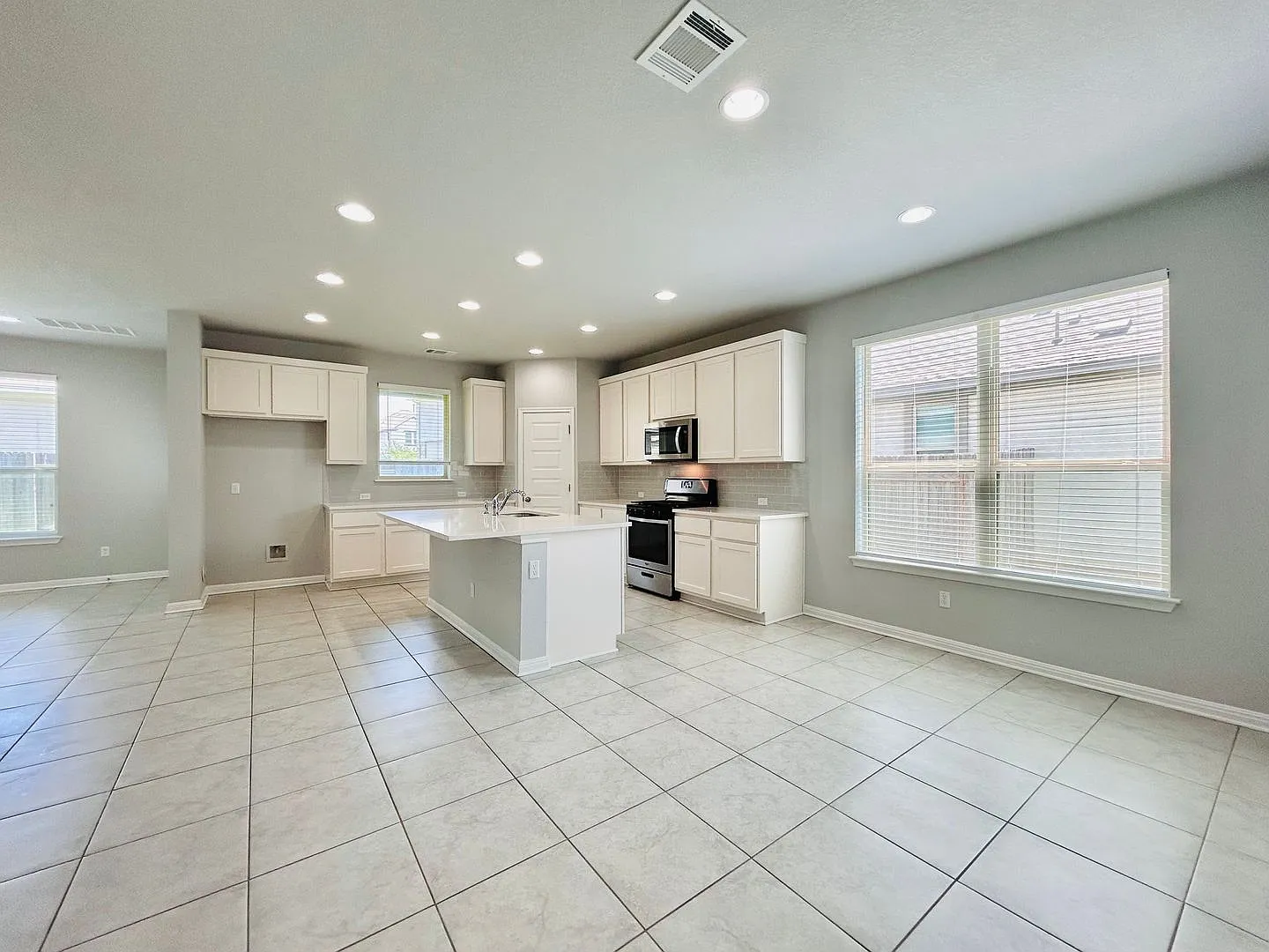 1156 Capra Lane in Leander | 4 Bed 2.5 Bath 1 Car garage $2195 — Photo 3