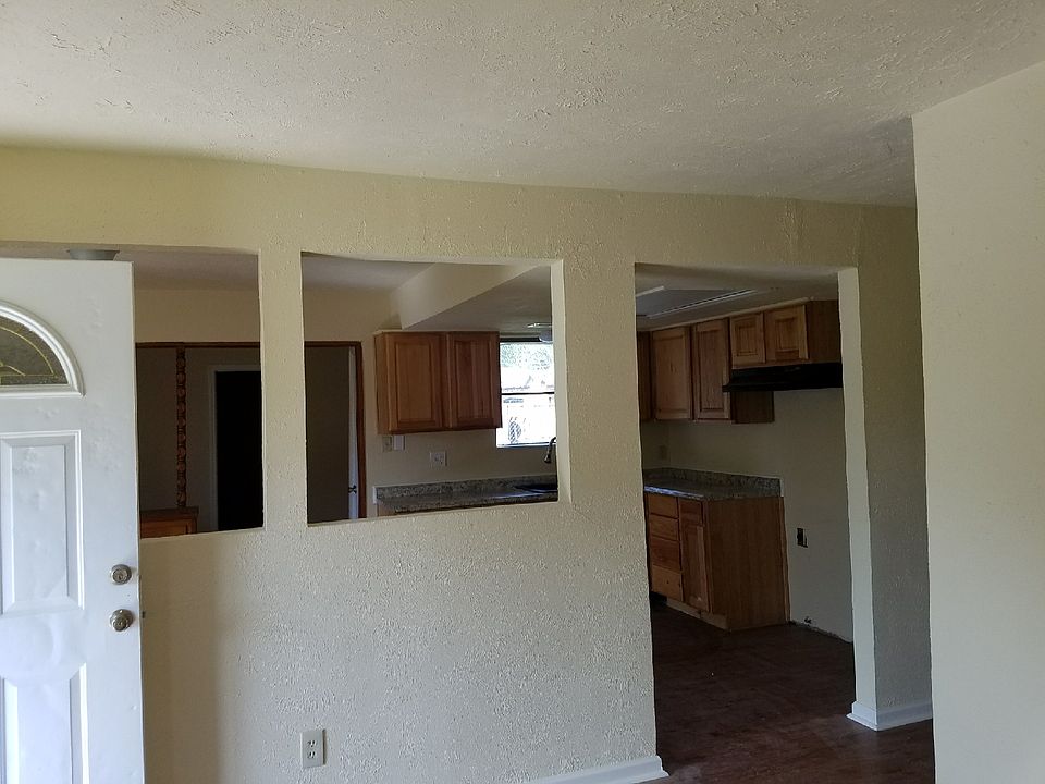 2nd image of 8410 Banting St