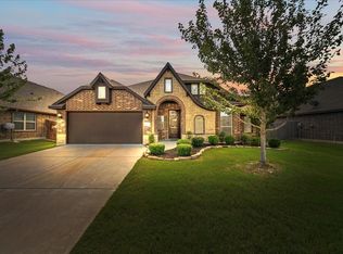 1514 Summer Ln, Midlothian, TX 76065