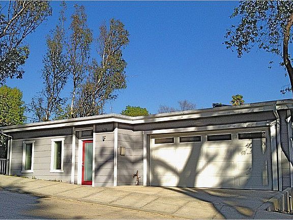 5th image of 378 Marie Ave