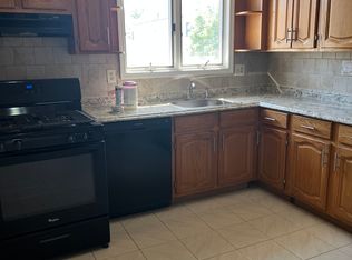 14 Lincoln Pl FLOOR 2, Lodi, NJ 07644