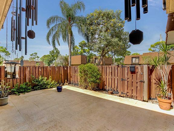 3rd image of 132 Heritage Way
