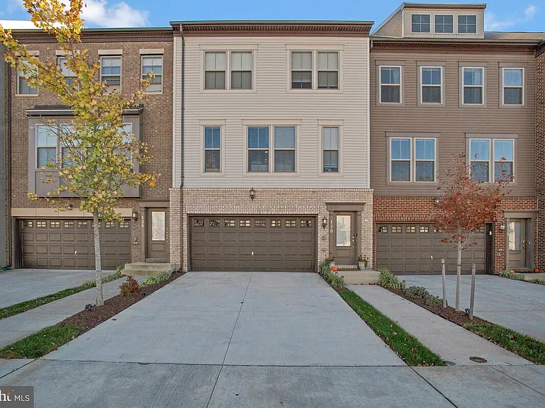 130 Capital Ct — Photo 1