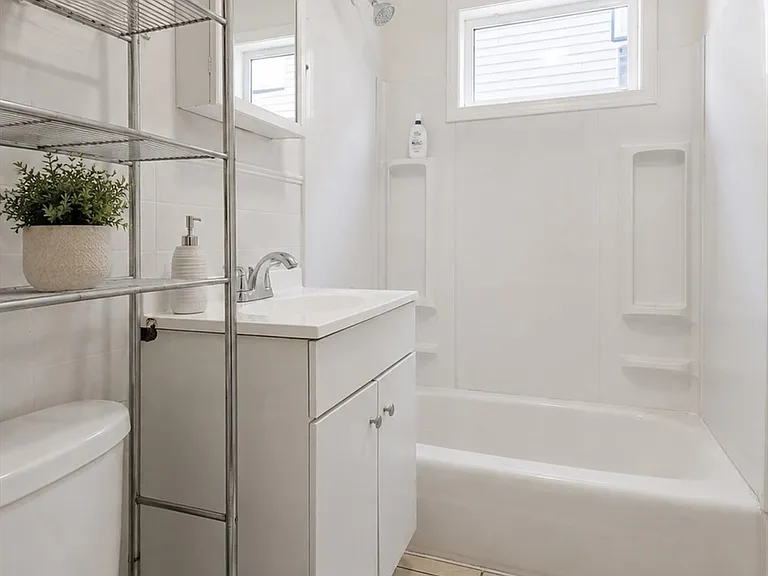 71 Maywood St #A — Photo 7