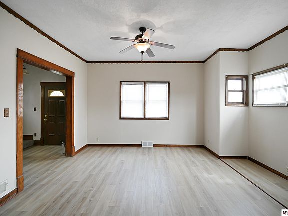 5th image of 3224 S 32nd Ave