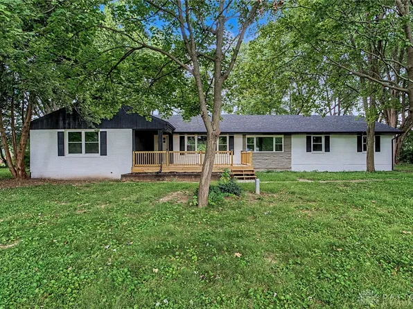 7865 Newbury Rd, Tipp City, OH 45371