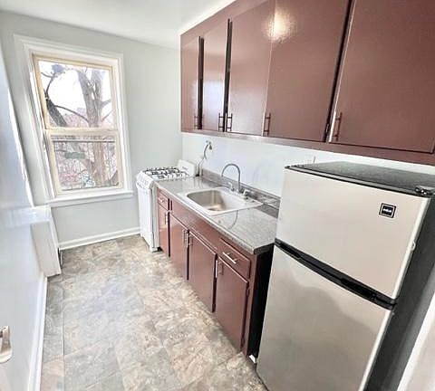 5th image of 268 Prospect St APT 3L