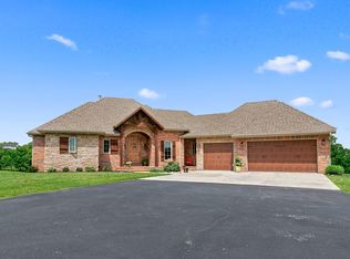 288 Woodland Park Dr, Clever, MO 65631