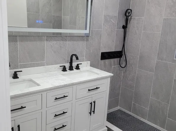 13069 227th St, Springfield Gardens, NY 11413