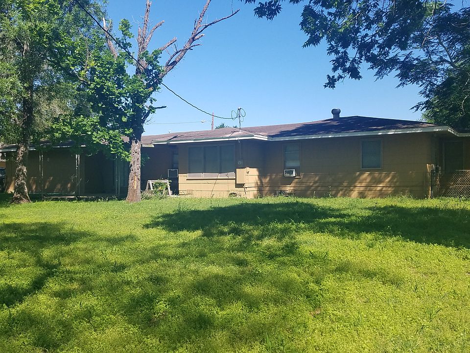 1st image of 901 E 2nd Ave