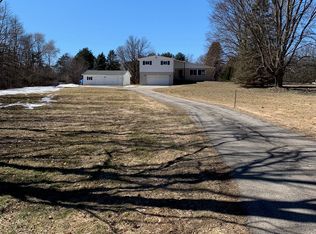 4481 Kenowa Ave SW, Grandville, MI 49418
