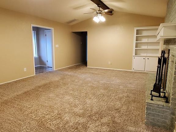 2nd image of 2101 Oakvista Cir