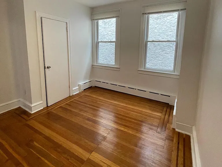 641 Bainbridge St #B — Photo 21