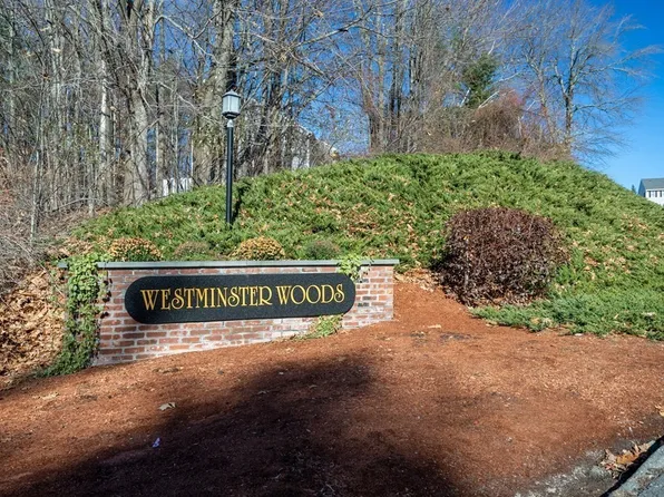 51 Olde Colonial Dr APT 4, Gardner, MA 01440