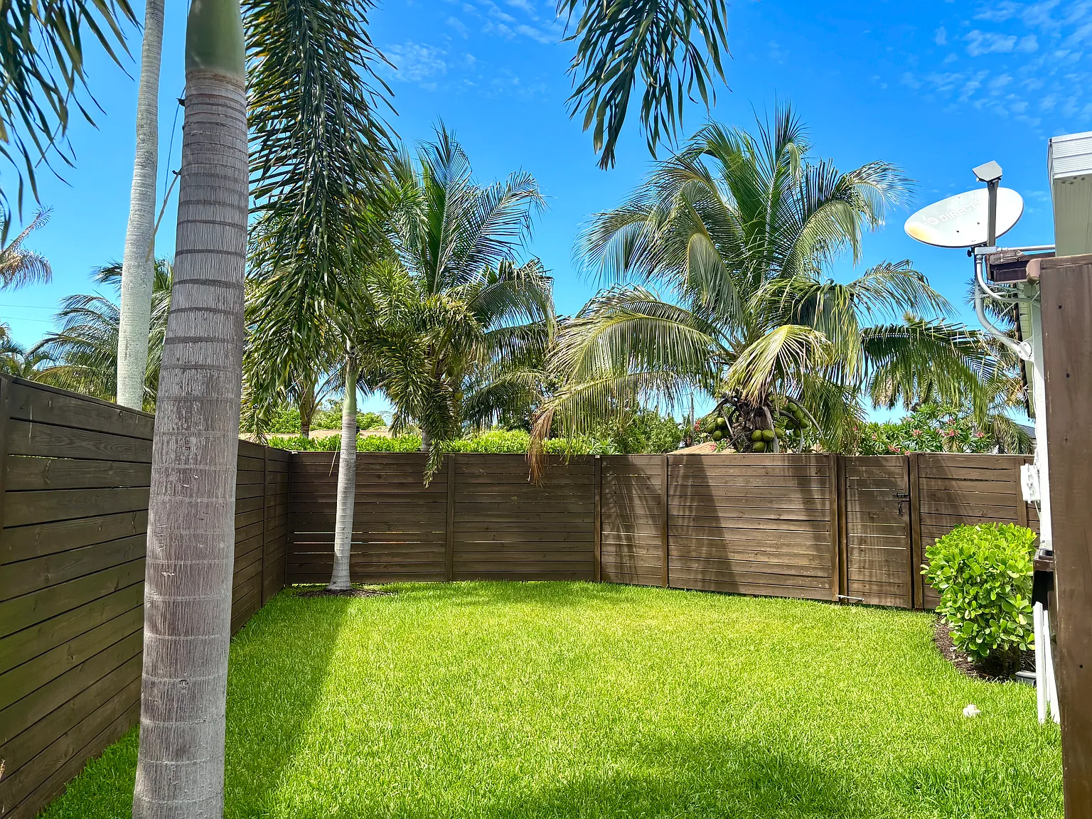 3 bed, 1414 sqft, $9,000 — Photo 4