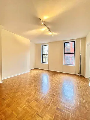 Rented by Waverly Realty Associates | media 1