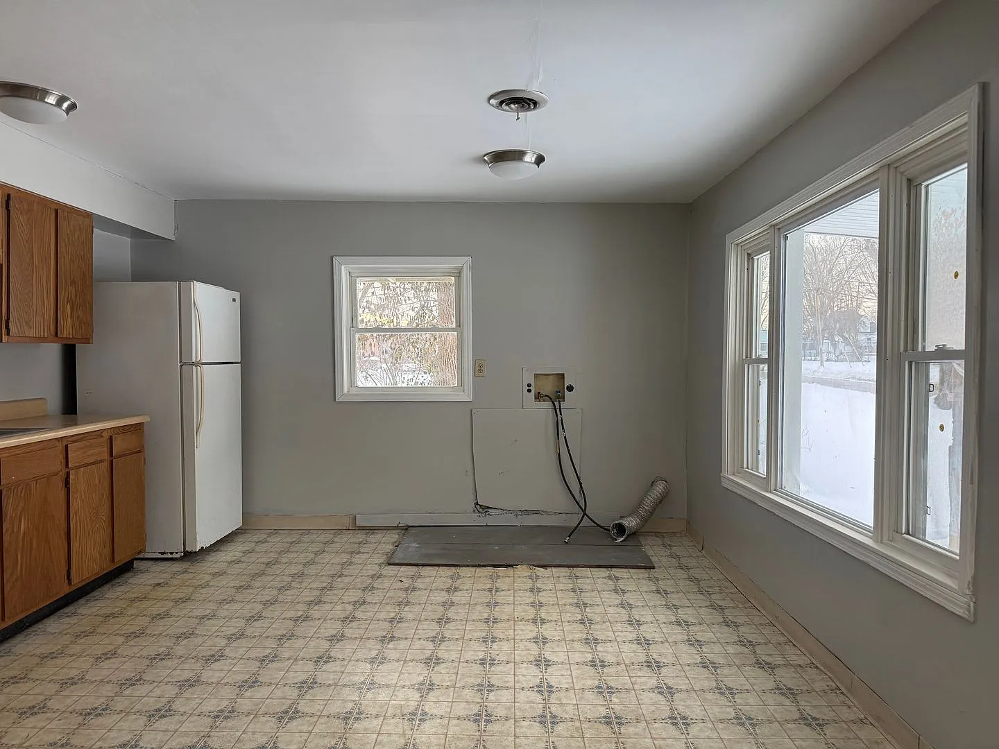 3 Bedroom Home For Rent in Carbondale — Photo 3