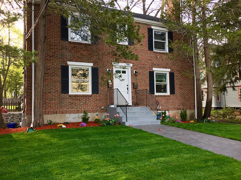Front Yard - Spring 2017