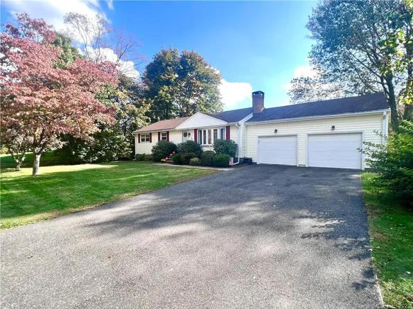 30 Alden Avenue, Trumbull, CT 06611