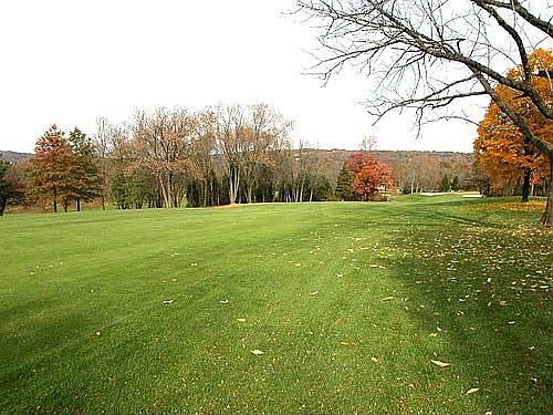 6th FAIRWAY IN YOUR BACK YARD