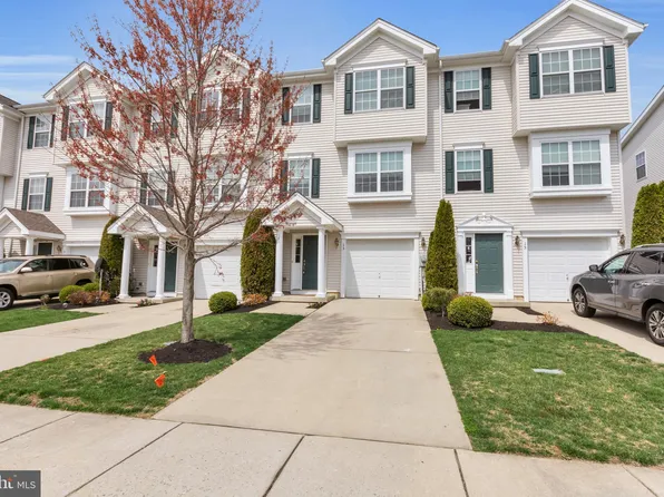 13 Highgrove Ct #24, West Deptford, NJ 08086