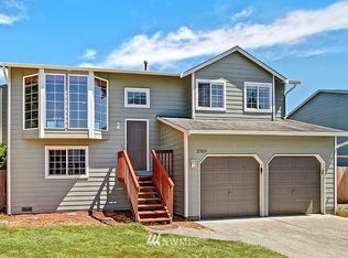 27829 Bayview Ln, Stanwood, WA