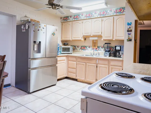 11217 W MISSOURI Avenue, Youngtown, AZ 85363