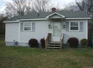 827 Adams Dr, Gastonia, NC 28052
